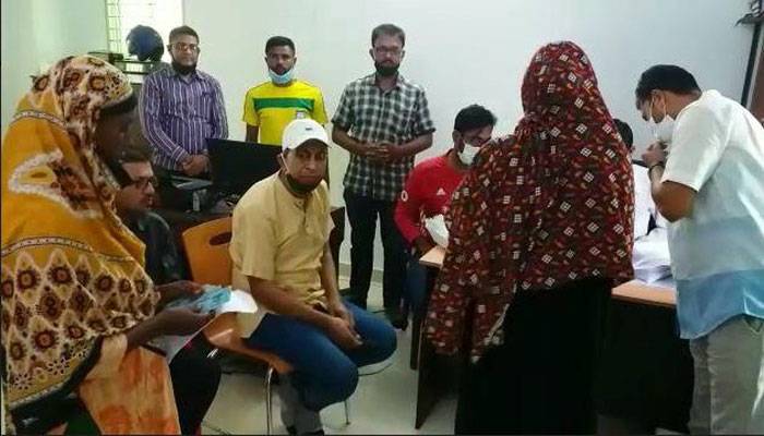 বেতন পেলেন সাকিবের কাকড়া ফার্মের শ্রমিকরা