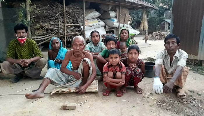 ফুলবাড়িয়ায় তিনশ' কোচ-বর্মণ পরিবারে চরম খাদ্য সংকট