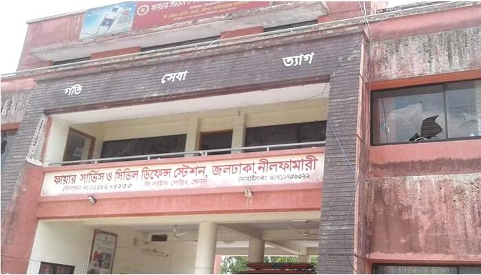 সড়ক দুর্ঘটনায় যুবক নিহত, ফায়ার সার্ভিস কার্যালয় ও গাড়ি ভাঙচুর