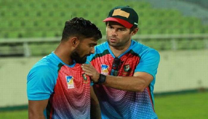 ব্যাটসম্যানদের সঠিক অনুধাবন আনন্দ দেয়: ম্যাকেঞ্জি