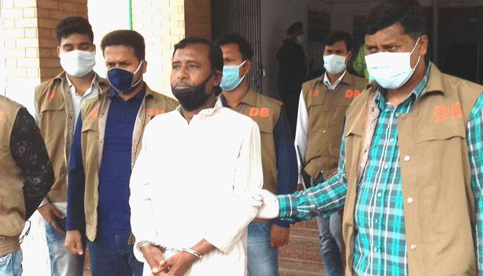নাটোরে ত্রাণ চাওয়ায় কৃষকে পেটানো সেই ইউপি চেয়ারম্যান গ্রেপ্তার