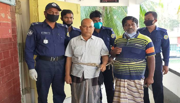 ১০ টাকা কেজির চাল আত্মসাত করে ধরা খেলেন তারা