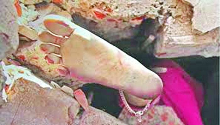 করোনার ছোবলে করুণ অবস্থায় আহত শ্রমিকরা