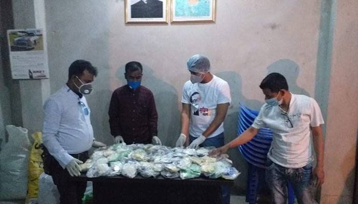 নিম্ন মধ্যবিত্ত পরিবারের পাশে ঢাকা দক্ষিণ যুবলীগ