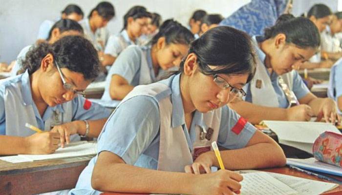 ক্লাস নয়, পরীক্ষা নিয়ে চিন্তিত শিক্ষা প্রশাসন