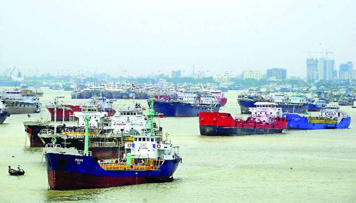 রমজানের পণ্যসহ সাগরে ভাসছে ৯৫০ জাহাজ