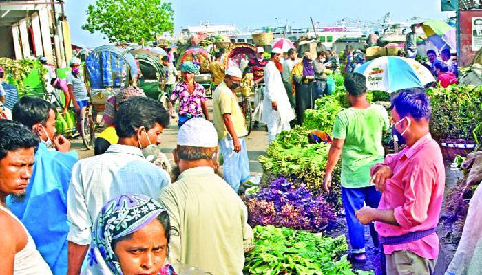 কাঁচাবাজার থেকে দোকান সরিয়ে লাভ হচ্ছে না