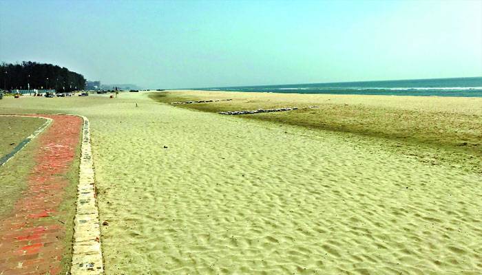 অচেনা এই কক্সবাজার