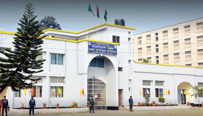 করোনায় মুক্তি দিতে দিনাজপুর কারাগারে ২৯৮ জনের তালিকা