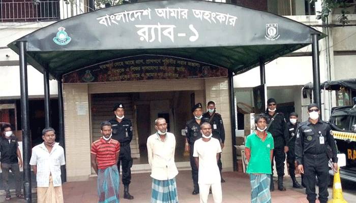 গাজীপুরে মা ও তিন সন্তান হত্যায় অংশ নেয় ৬ জন