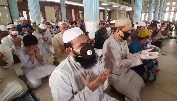 তারাবি ঘরে পড়ার নির্দেশ, না মানলে আইনগত ব্যবস্থা
