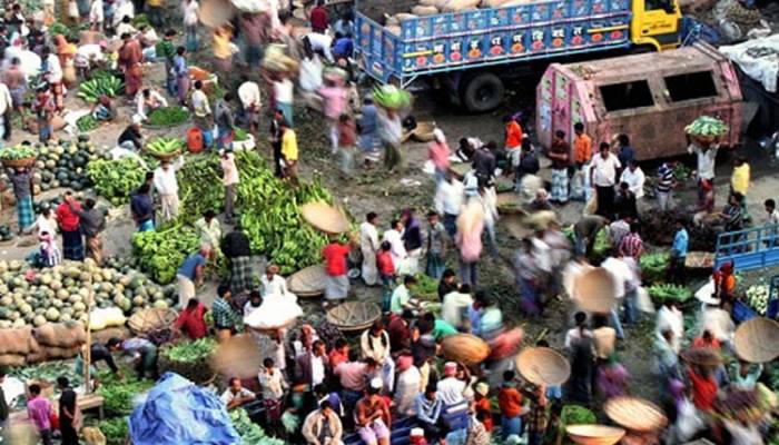 কারওয়ান বাজার থেকে সরানো হলো অস্থায়ী খুচরা বিক্রেতাদের