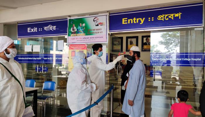 জ্বর-কাশিতে আক্রান্তদের সেবা মিলছে বসুন্ধরা আদ-দ্বীন হাসপাতালে