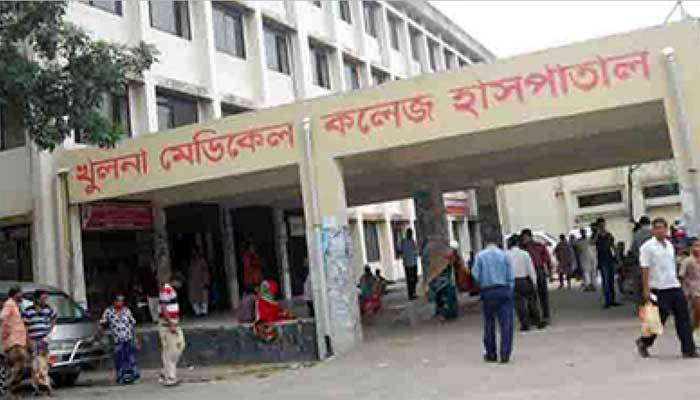 তিন হাসপাতাল ঘুরেও মেলেনি চিকিৎসা, স্কুলছাত্রের মৃত্যু