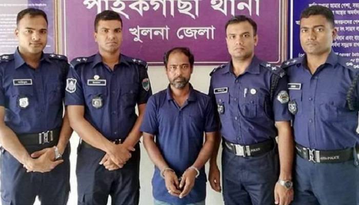 ছাত্রীর মাকে `ধর্ষণের` ভিডিও ইন্টারনেটে, স্কুলশিক্ষক গ্রেফতার