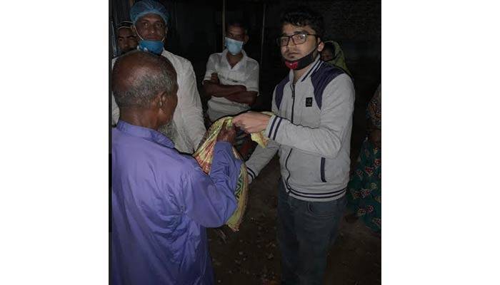 নিম্ন আয়ের মানুষের পাশে `অ্যাসোসিয়েশন অব ডক্টরস অ্যান্ড মেডিকেল স্টুডেন্ট সৈয়দপুর`
