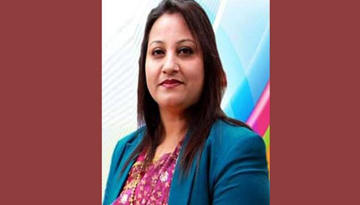 করোনা আতঙ্ক উপক্ষো করে মাঠে রূপগঞ্জের ইউএনও মমতাজ বেগম