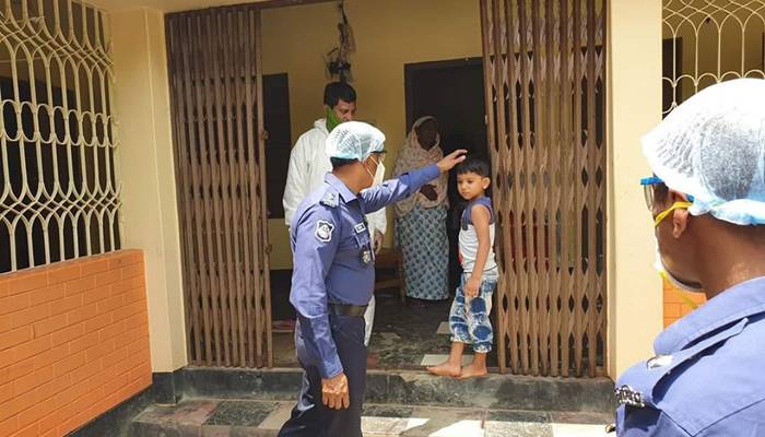 বাবা চকলেট নিয়ে ফিরবে, অপেক্ষায় ছিল ছোট্ট আবদুল্লাহ