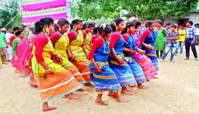 সাঁওতালদের পাশে দাঁড়ানোর আহ্বান
