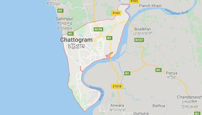 হঠাৎ রাস্তায় মৃত্যুর কোলে পোশাকশ্রমিক ও রিকশাচালক