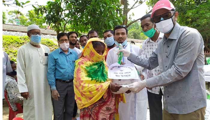 ফরিদপুরে করোনায় ক্ষতিগ্রস্ত মানুষ ও প্রতিষ্ঠানের পাশে বিভিন্ন সংগঠন