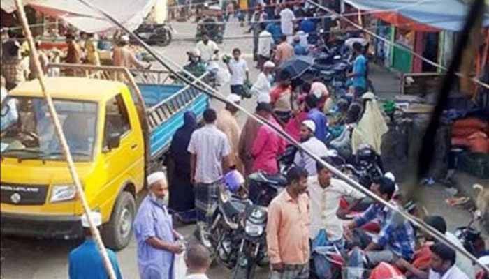 ডিমলায় ঈদের কেনাকাটায় সামাজিক দূরত্ব রক্ষা হচ্ছে না