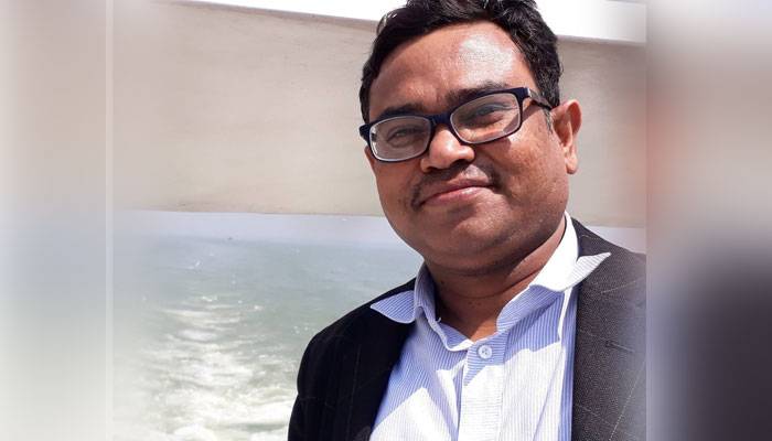 করোনা মোকাবিলায় যোগ্য সহযোদ্ধা কোথায়