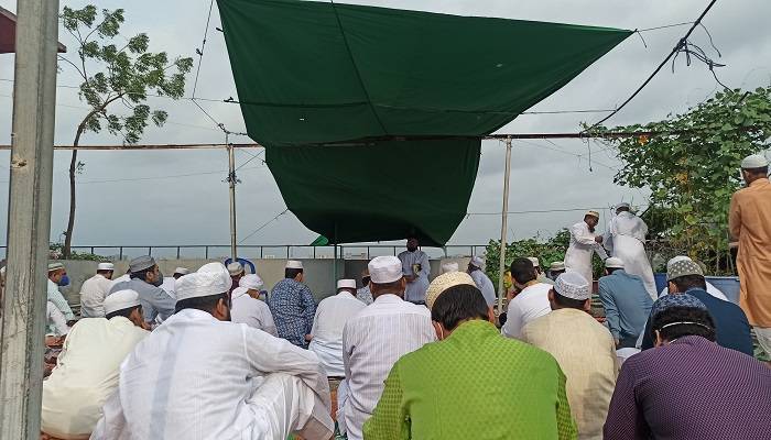 ছাদে ছাদে ঈদ জামাত