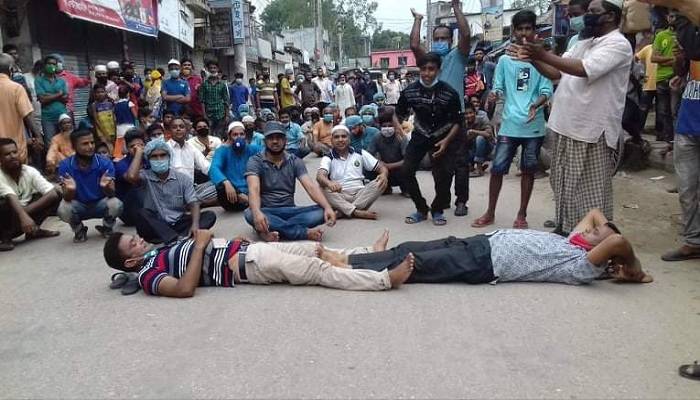 ভূঞাপুরে মার্কেট-শপিংমল বন্ধের প্রতিবাদে ব্যবসায়ীদের বিক্ষোভ