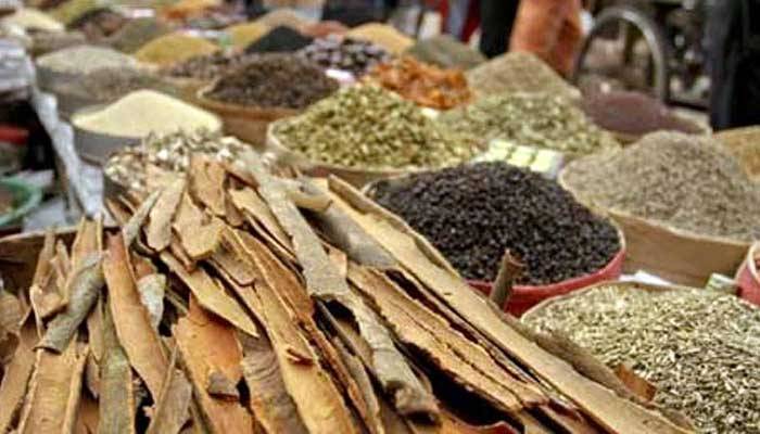 মসলার দাম কমানোর ঘোষণা ব্যবসায়ীদের