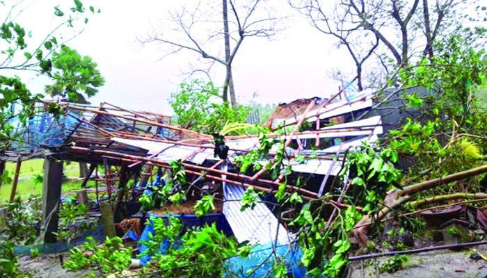 পশ্চিমবঙ্গে আম্পানের তাণ্ডব