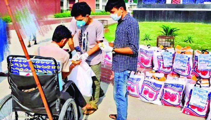 মেডিকেল শিক্ষার্থীরাও পিছিয়ে নেই