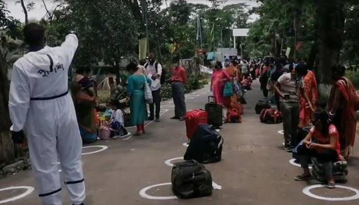 আখাউড়া দিয়ে ফিরলেন আটকে পড়া ১০৬ ভারতীয়