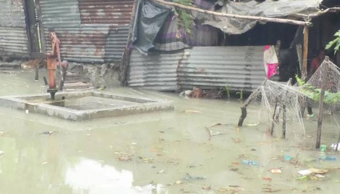 বরগুনা পার হচ্ছে `আম্পান`, বাতাসের বেগ ৮০ কিলোমিটার