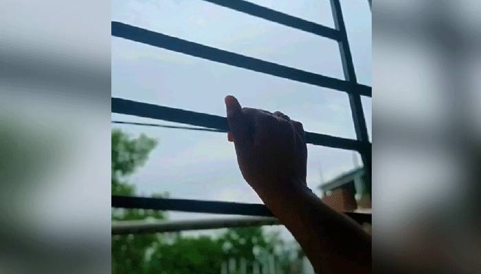 দীর্ঘ ছুটিতে বিপাকে হোস্টেলে থাকা নারীরা