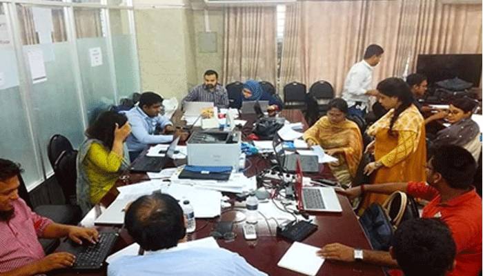সম্মুখে যারা অন্তরালেও তারা