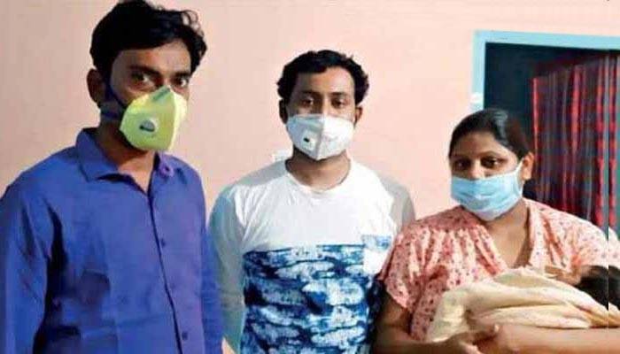 লকডাউনে নবজাতক নিয়ে হাসপাতালফেরত দম্পতিকে তাড়ালেন বাড়িওয়ালা