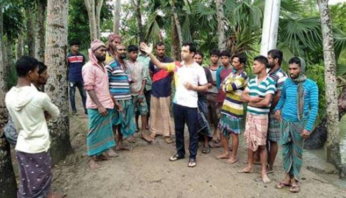৫০০ টাকা করে পাওয়ার আশ্বাস পেয়ে আশ্রয়কেন্দ্রে যাচ্ছেন ইন্দুরকানীর মানুষ
