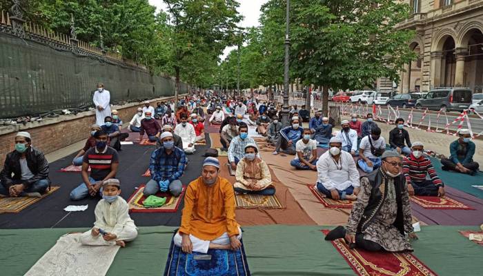 স্বাস্থ্যবিধি মেনে ইতালিতে ঈদুল ফিতর উদযাপন