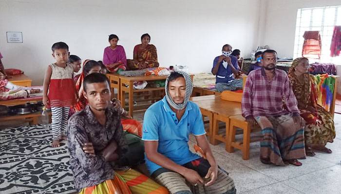 ১৮ লাখ মানুষকে আশ্রয় কেন্দ্রে নেওয়া হয়েছে