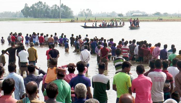 বৌভাত শেষে ফেরার পথে নৌকাডুবি: নিখোঁজ ৪ জনের মরদেহ উদ্ধার