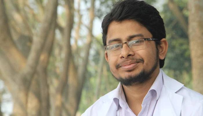 গাছে বাইকের ধাক্কায় মেডিকেলছাত্রের মৃত্যু