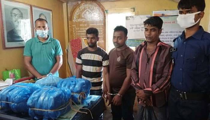 ডাবভর্তি পিকআপে মিলল ১৭ কেজি গাঁজা