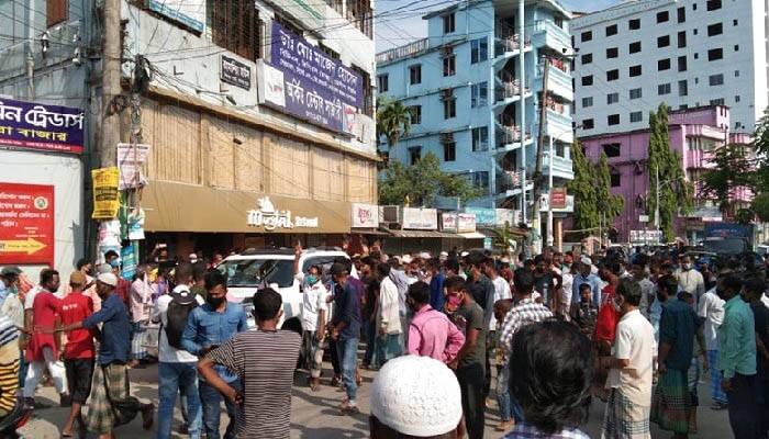 সিলেটে ত্রাণ বিতরণে অনিয়মের অভিযোগে কাউন্সিলের বিরুদ্ধে বিক্ষোভ