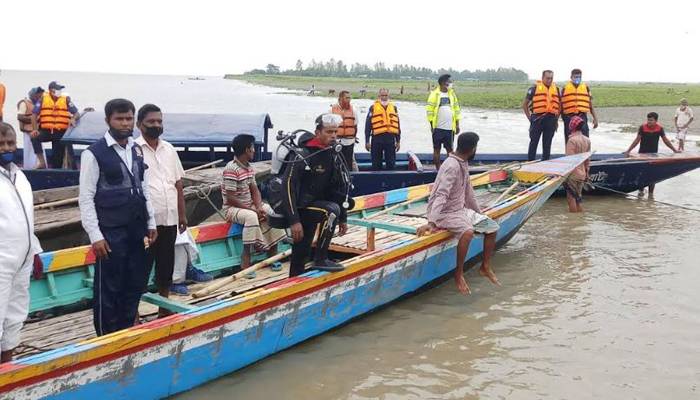সিরাজগঞ্জে যমুনায় নৌকাডুবি, আরো দু’জনের লাশ উদ্ধার