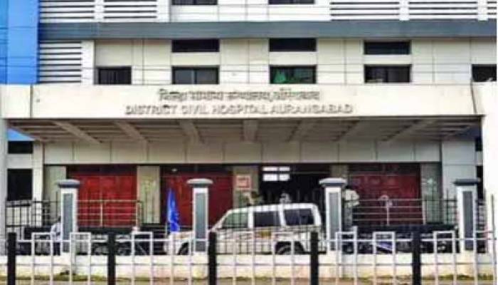 সংক্রমণের আতঙ্কে করোনা নার্সের বাড়িতে পাথর ছুড়ে হামলা