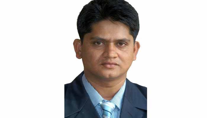 অপরকে দেখে শিক্ষা গ্রহণ আমাদের ভেতর নেই