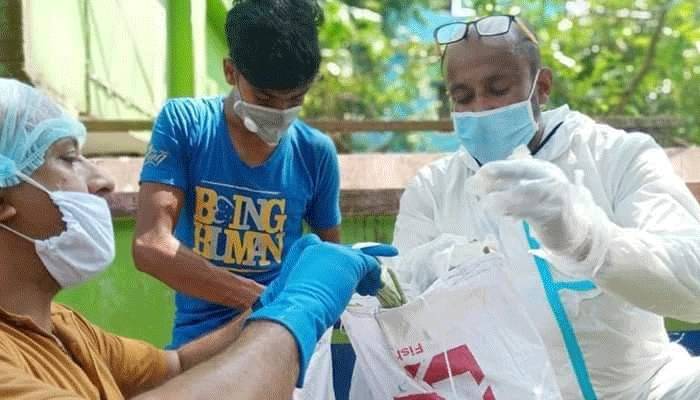 লক ডাউনে মানুষের পাশে লক্ষ্মীপুর সদর উপজেলা চেয়ারম্যান