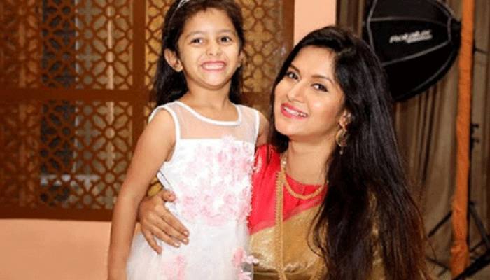 মেয়ে আয়রাকে অভিনয়ে নিয়ে এলেন মিথিলা