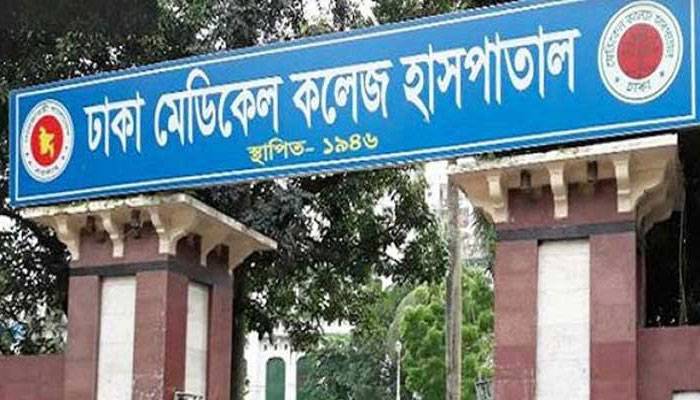 করোনা সন্দেহে মাকে ফেলে গেল ছেলে, পুলিশ নিল হাসপাতালে
